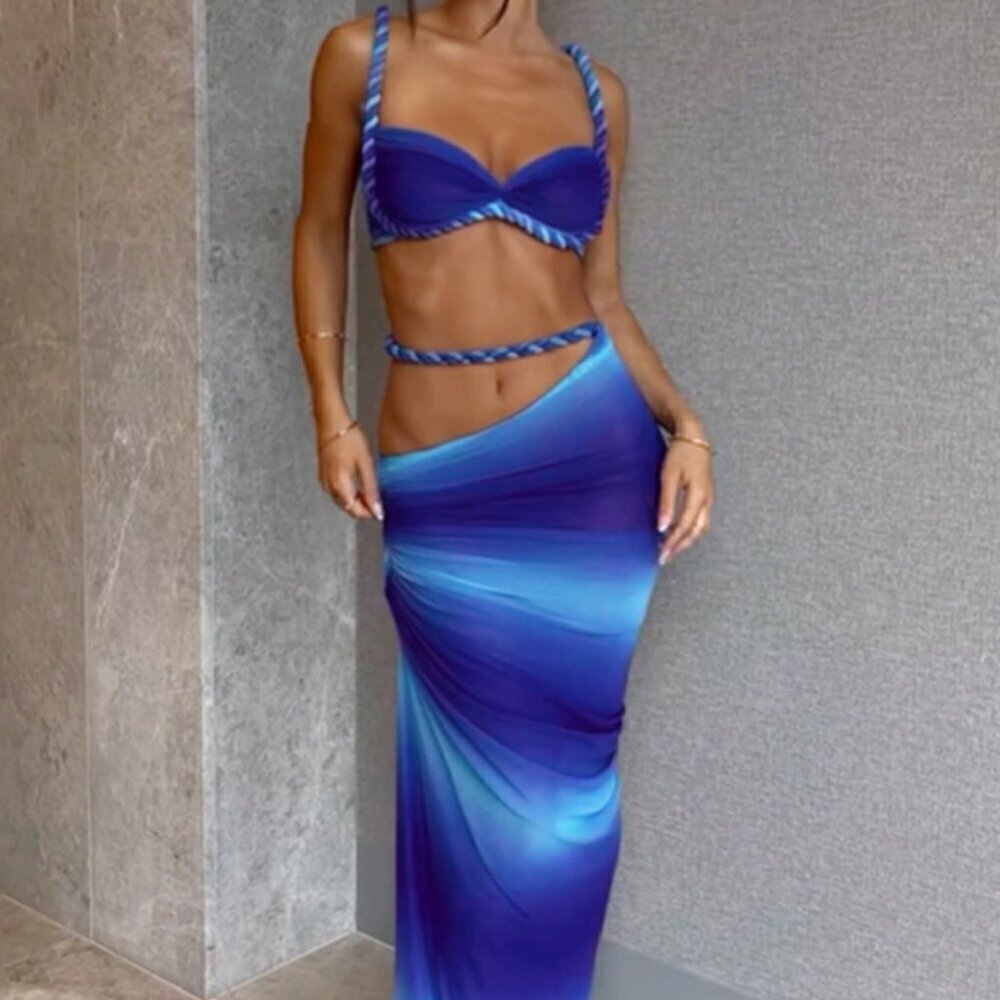 Blue Trendy Women's Sexy Backless Camisole Vest, Hip Hugging Pleated Skirt Set